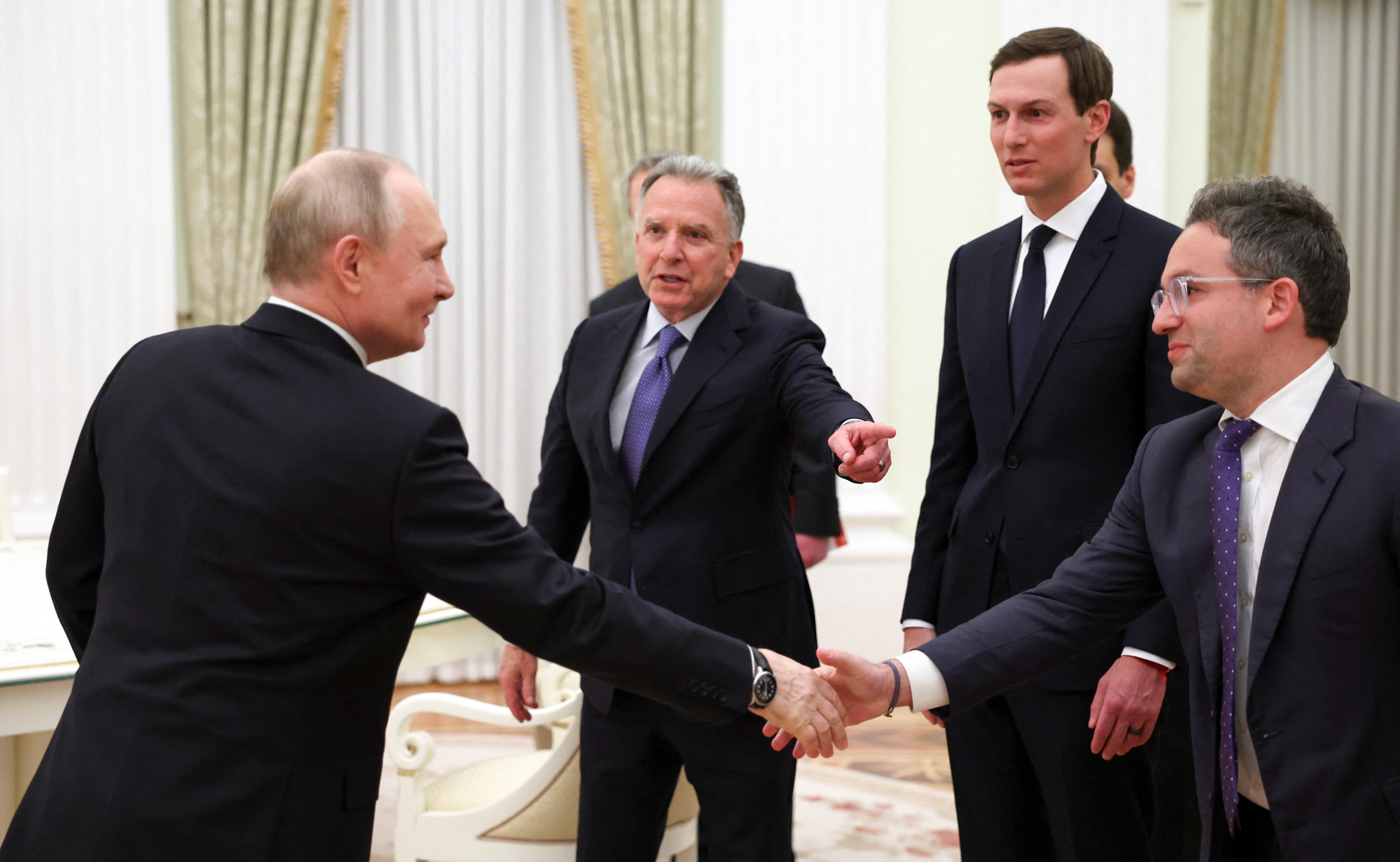 Президент Росії Володимир Путін, спецпосланець президента США Стів Віткофф і зять Дональда Трампа Джаред Кушнер, Москва, січень 2026 р.