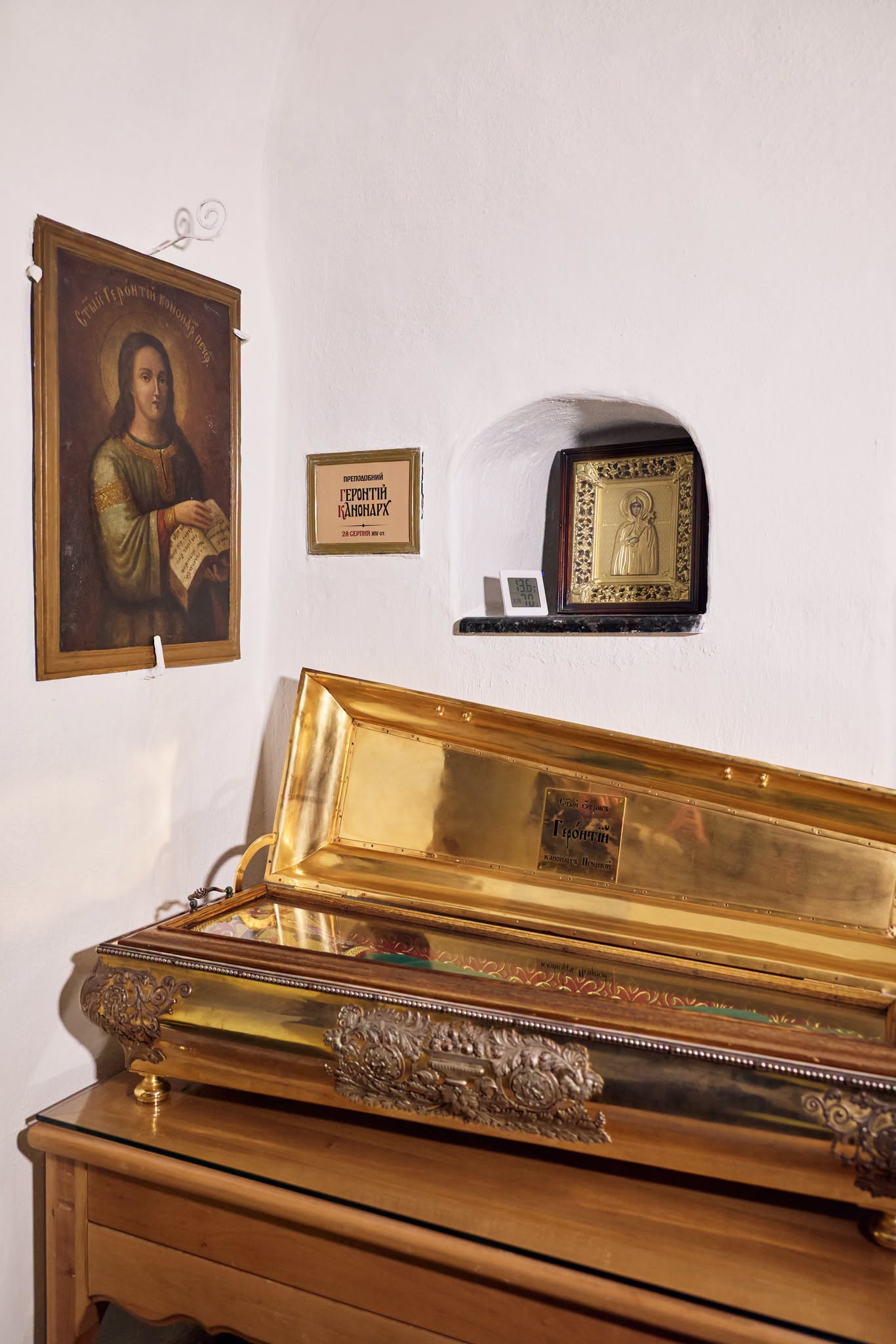 У Києво-Печерській лаврі після трирічної перерви відкрили Дальні печери: що відомо