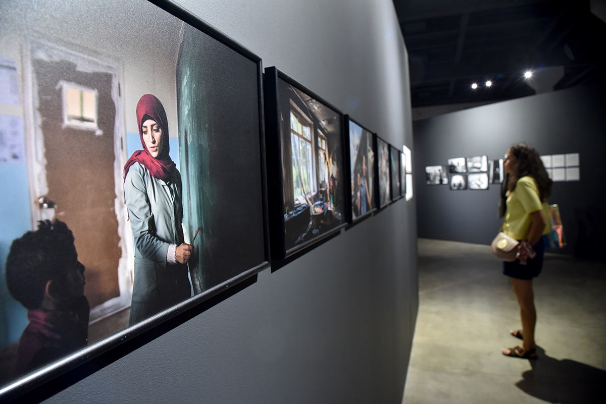 Війна, дрони та зруйновані міста: які історії показує World Press Photo 2026 у Києві
