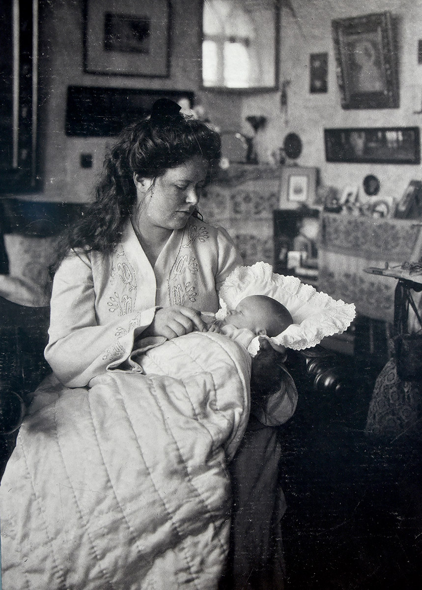 Портрет Анни Крюгер-Прахової з її первістком Володимиром, 1904–1905. Колекція родини Мазюків