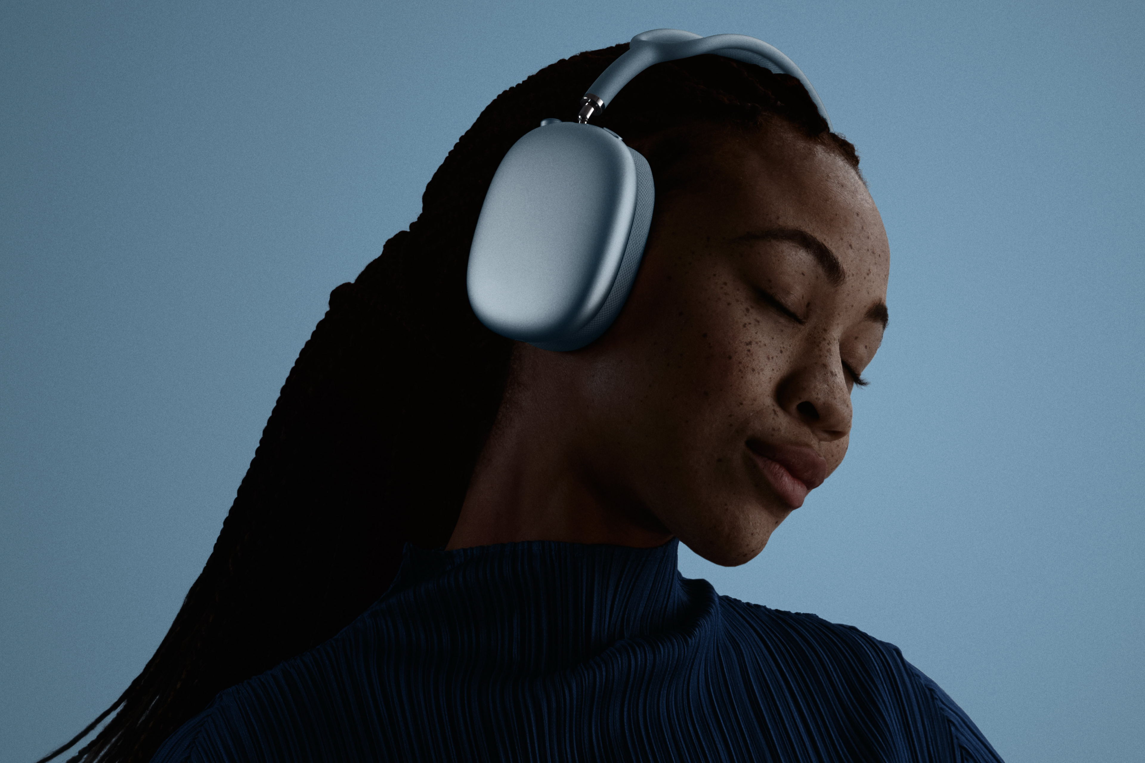Коли вийдуть AirPods Max 2 від Apple - нові навушники отримали чип