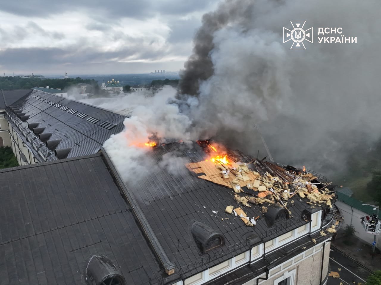 З Києво-Печерської лаври після удару РФ терміново евакуювали стародавні ікони та святині