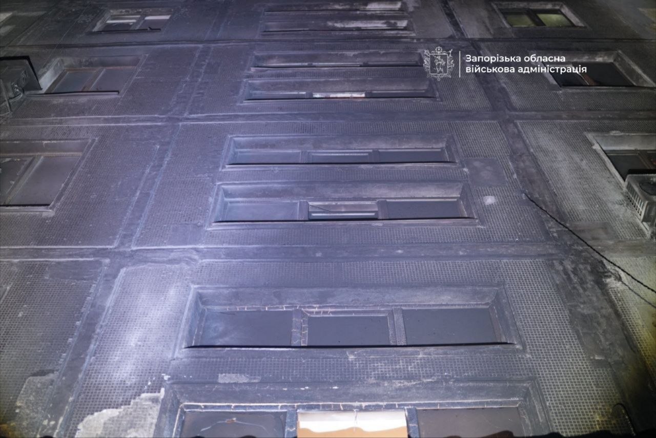 Окупанти протягом ночі атакували Запоріжжя дронами та КАБами: двоє людей загинули