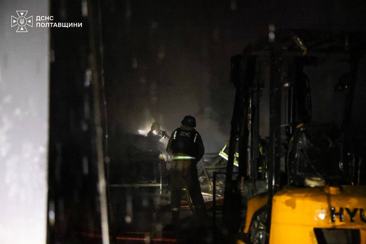 Окупанти атакували Дніпропетровщину та Полтавщину: зруйновані будинки, є загиблі, серед них діти