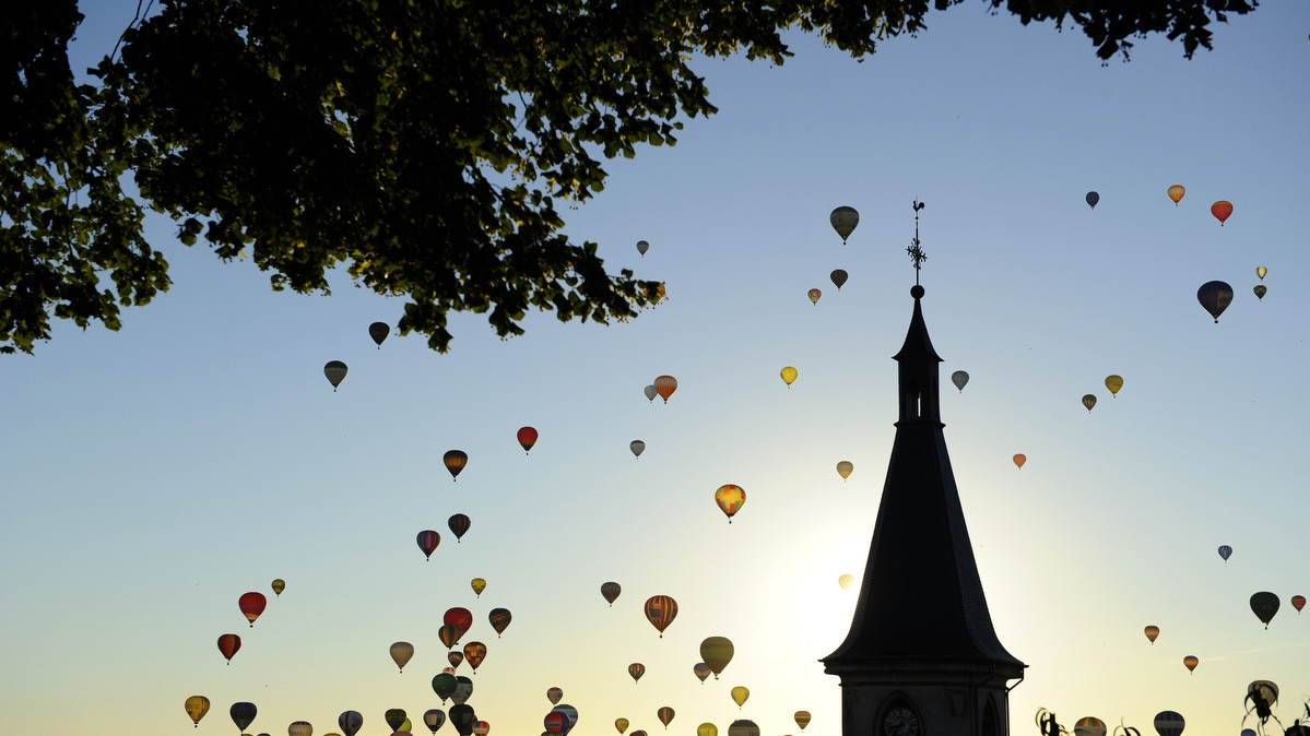 Самые любопытные могут посетить на фестивале семинары по вопросам воздухоплавания