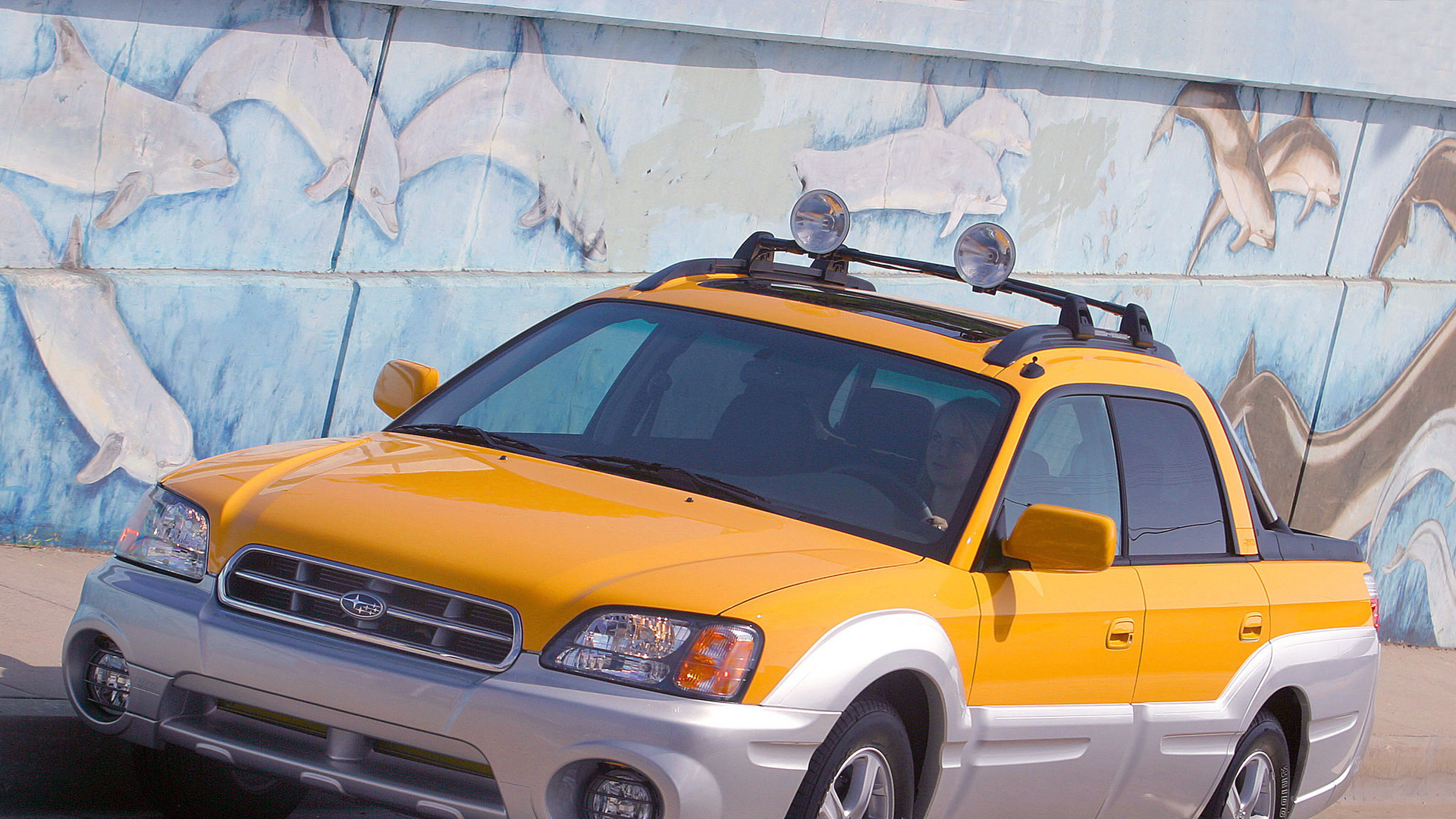 6 место. Subaru Baja - "самый забавный" из автомобилей, попавших в рейтинг. Это еще мягко сказано. Издание Car and Driver также отметило, что это был, пожалуй, единственный случай, когда парни из Subaru презрели все советы дизайнеров.