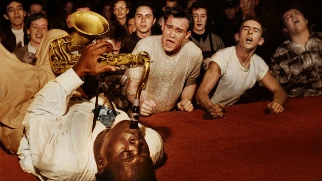 Толпа неистовствует на концерте Джея МакКнили старшего. Лос-Анджелес, 1953 год