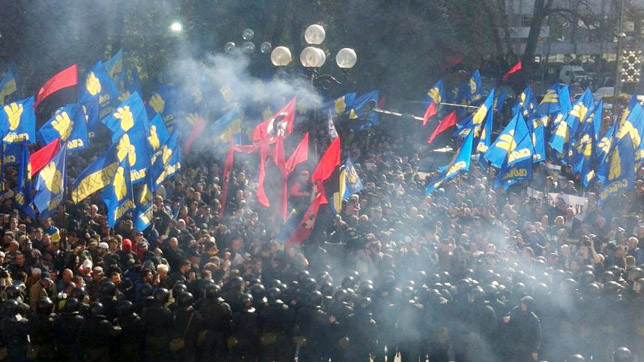 США і ЄС не вважають силовий тиск на парламентаріїв нормою законотворчості