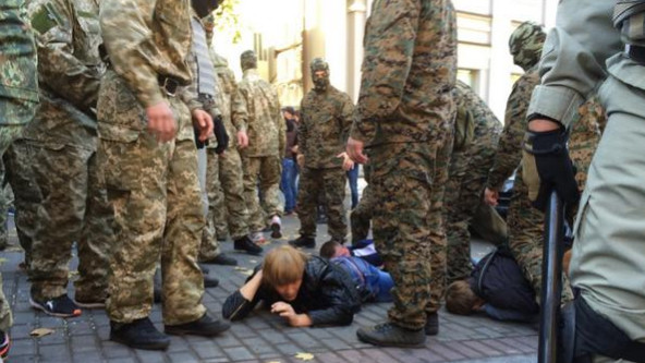 Под Радой задержали провокаторов