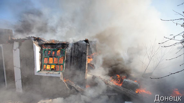 Четыре дома пострадали от попаданий.