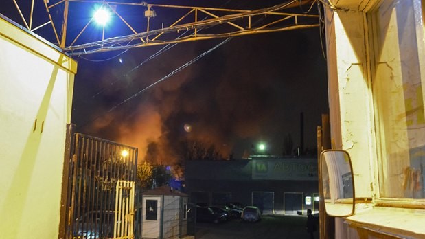 Пламя потушили ближе к полуночи.