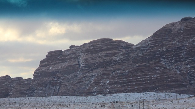 Саудиты обрадовались снегу.