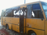 Фото: пресс-служба Генштаба. Обстрелянный автобус под Волновахой, 13 января