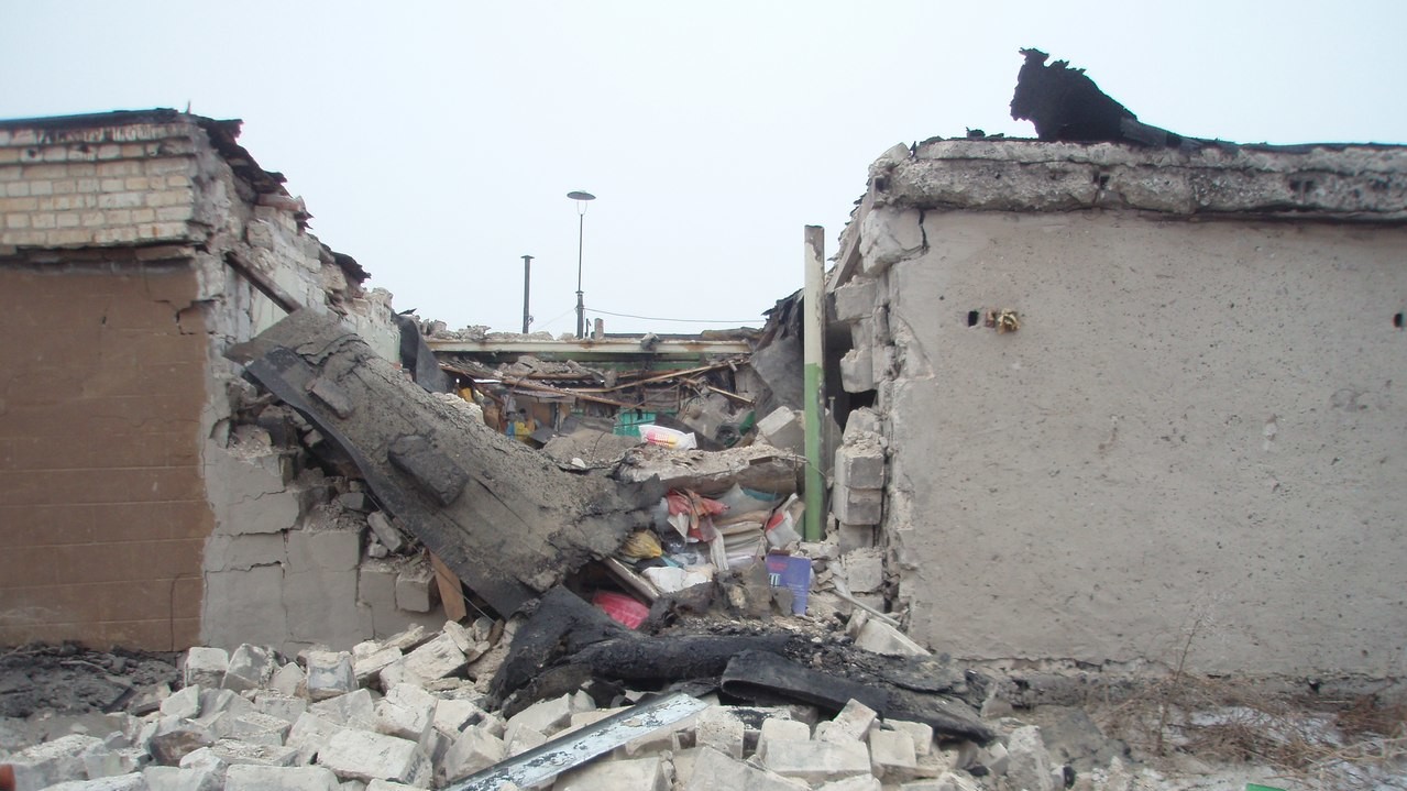 Бойовики продовжують обстріли сіл в Луганській області