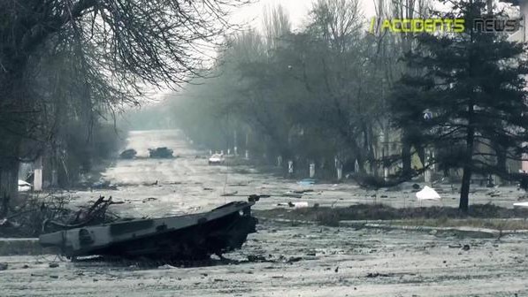 Углегорск практически уничтожен артиллерией