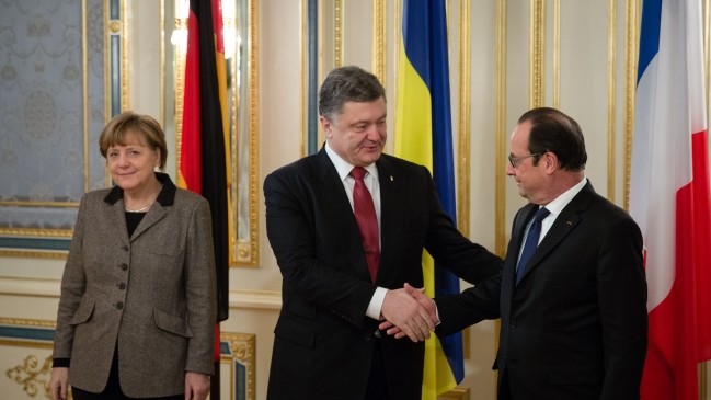 Встреча Порошенко с Меркель и Олландом завершилась поздно вечером