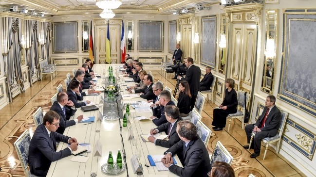 Встреча Порошенко с Меркель и Олландом завершилась поздно вечером