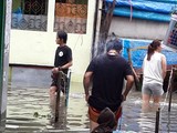Уровень воды на улицах Джакарты впечатляет индонезийцев