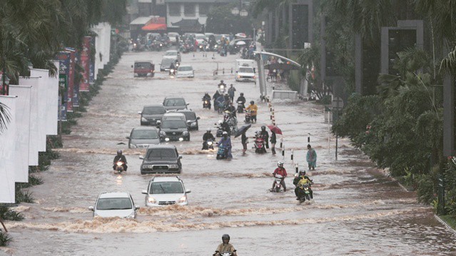 Рівень води на вулицях Джакарти вражає індонезійців