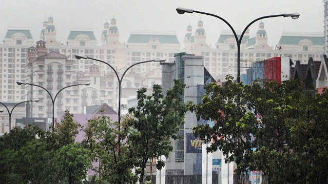 Рівень води на вулицях Джакарти вражає індонезійців