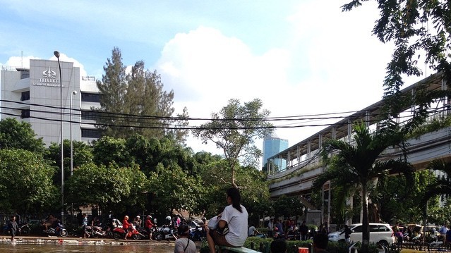 Рівень води на вулицях Джакарти вражає індонезійців