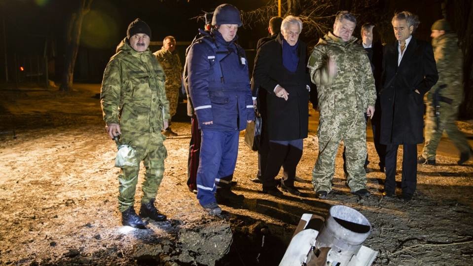 Порошенко посетил обстрелянный Краматорск