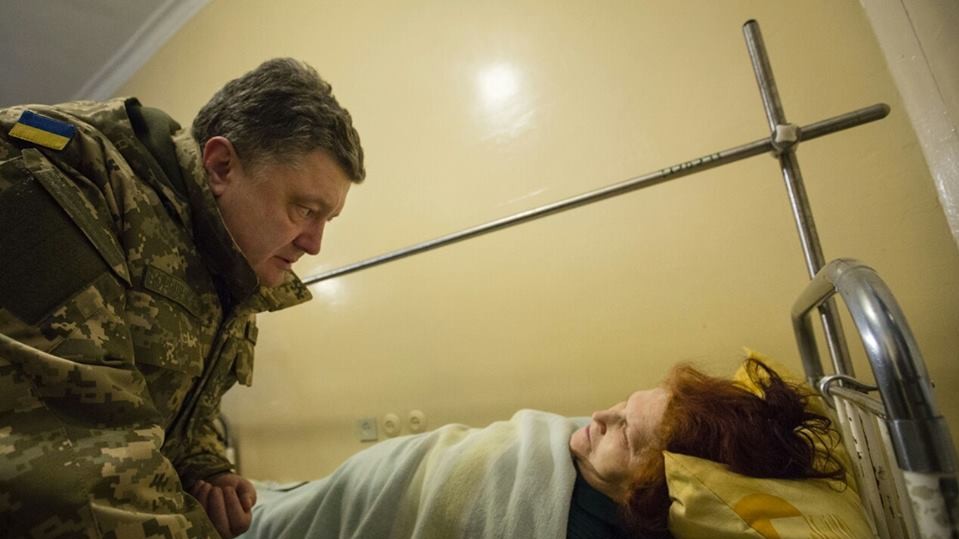 Порошенко посетил обстрелянный Краматорск