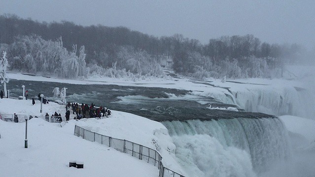 Ніагарський водоспад взимку