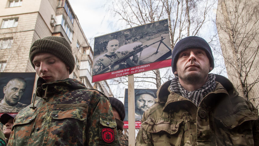 Во время пикета под ГПУ активисты подчеркнули мирный характер акции