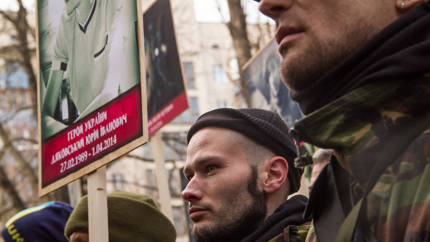 Во время пикета под ГПУ активисты подчеркнули мирный характер акции