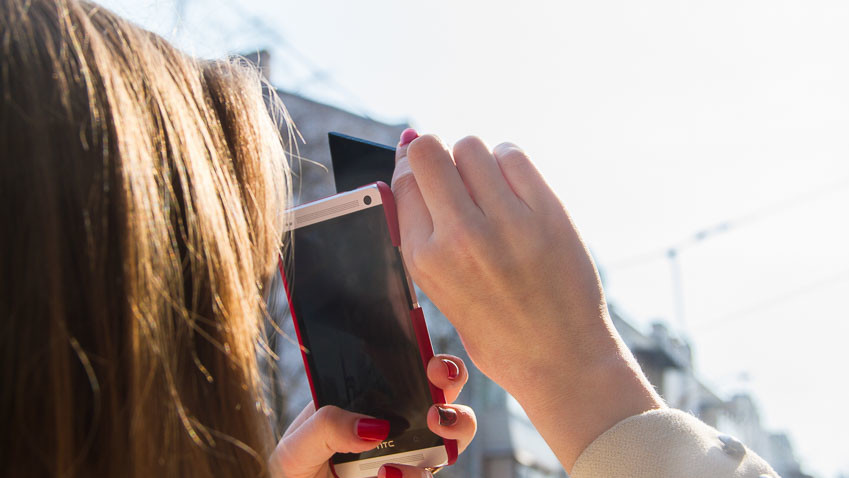 Киевляне с интересом наблюдали затмение солнца