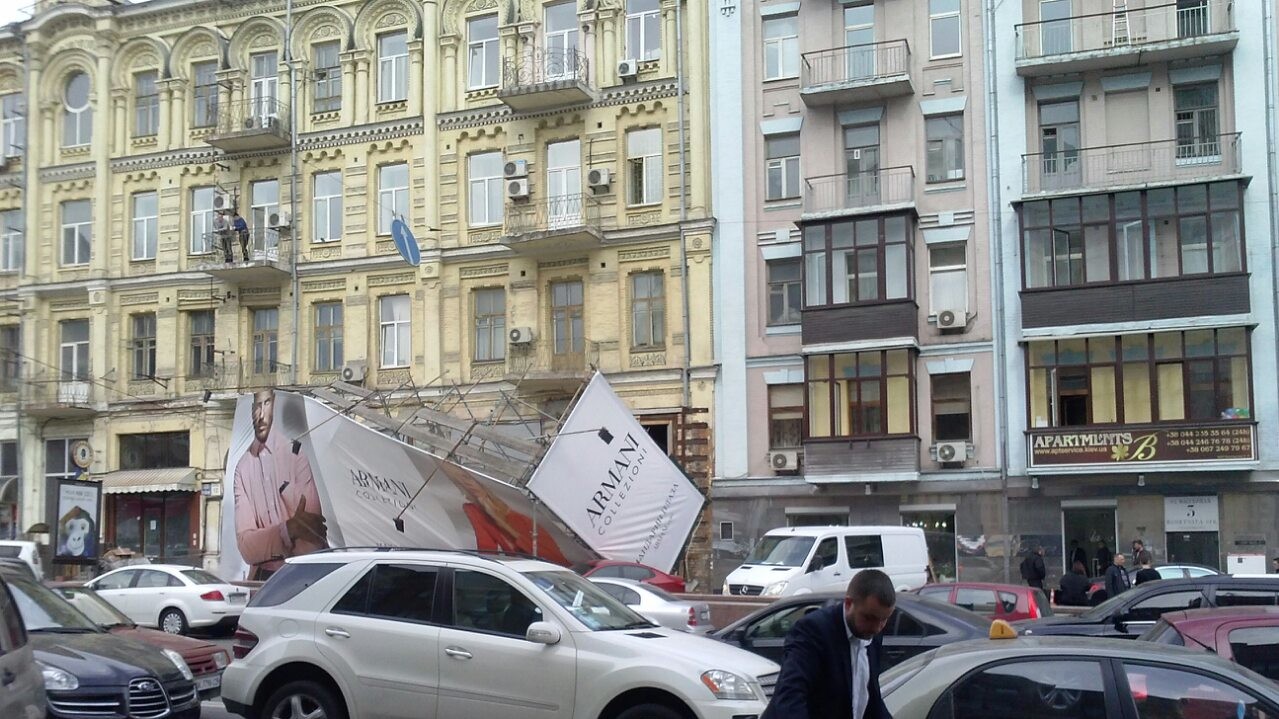 Последствия урагана в Киеве