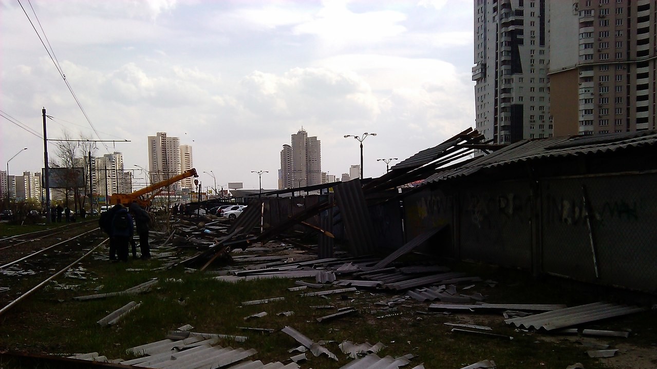 Последствия урагана в Киеве