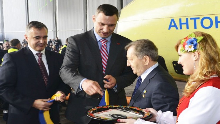 "Антонов" представил Ан-178