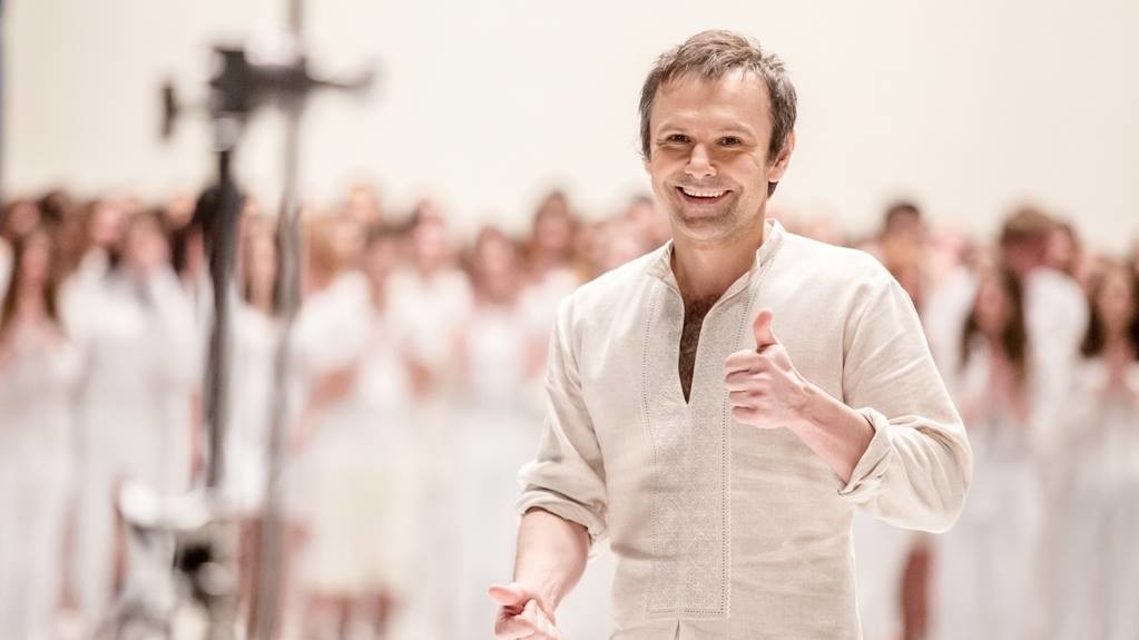 Святослав Вакарчук родился 14 мая 1975 года