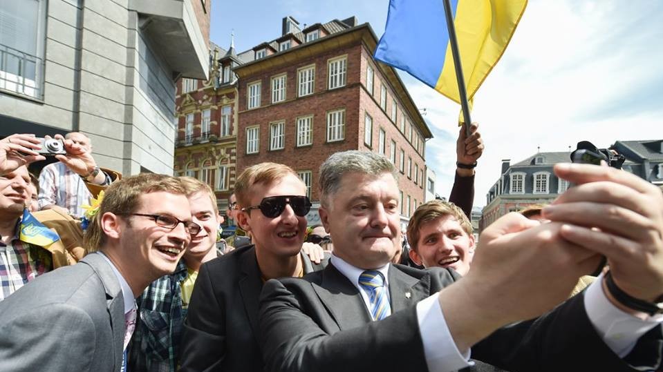 Порошенко поспілкувався з українцями