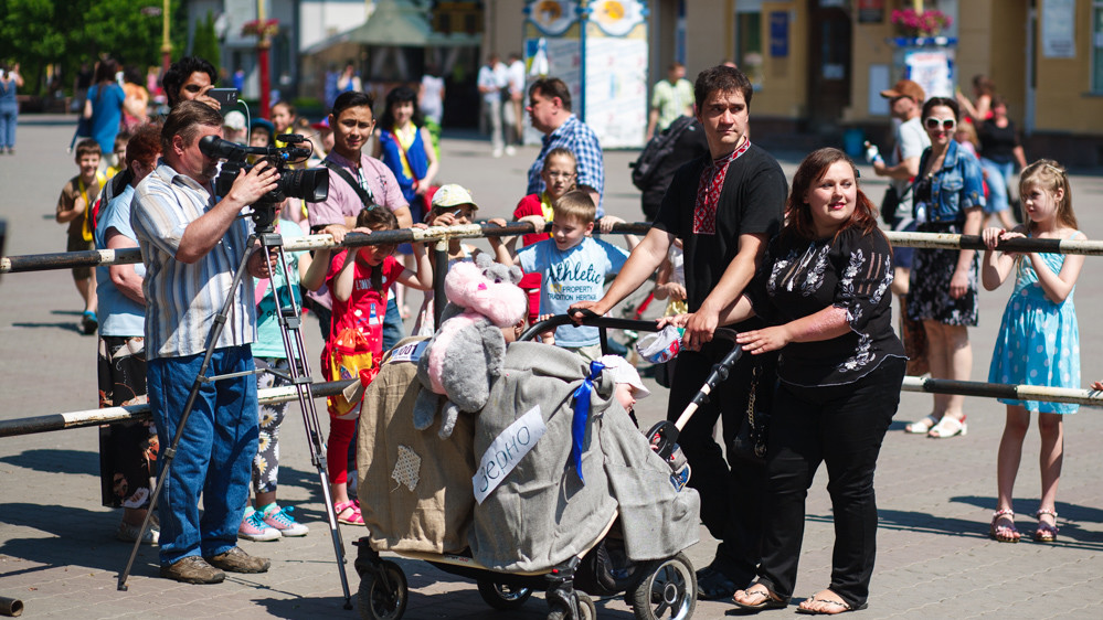 Парад візочків в Івано-Франківську проходить десятий раз