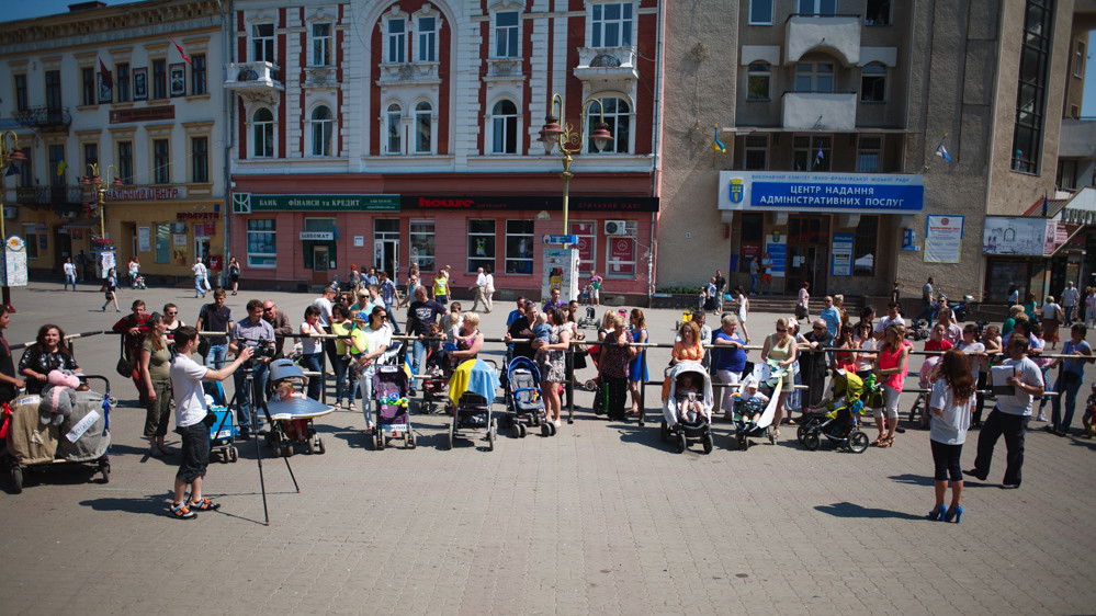 Парад візочків в Івано-Франківську проходить десятий раз