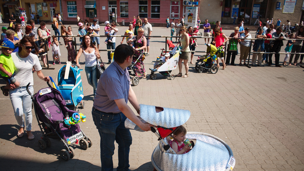 Парад візочків в Івано-Франківську проходить десятий раз