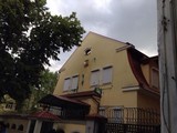 Будівля російського консульства у Харкові закидали зеленкою