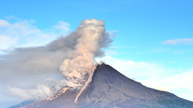 Вулкан Синабунг