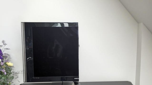 Свою частину майна хлопець вирішив продати