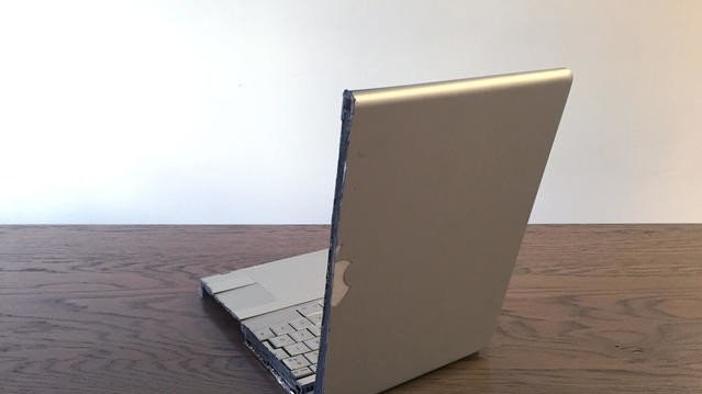 Свою частину майна хлопець вирішив продати