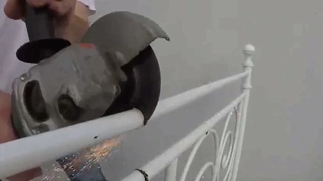 Свою частину майна хлопець вирішив продати