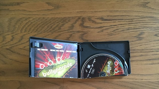 Свою частину майна хлопець вирішив продати