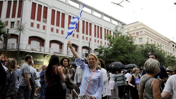 Громадяни Греції повинні будуть проголосувати на референдумі, брати чи ні умови кредиторів