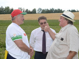 Олександр Лукашенко і Депардьє косять траву