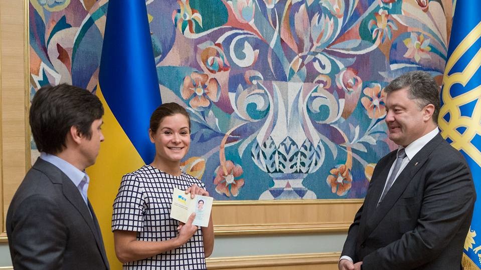 Мария Гайдар и Владимир Федорин стали гражданами Украины