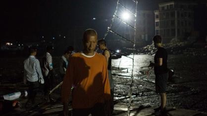 Цай Гоцян оригинально поздравил свою бабушку с Днем рождения