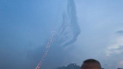 Цай Гоцян оригинально поздравил свою бабушку с Днем рождения